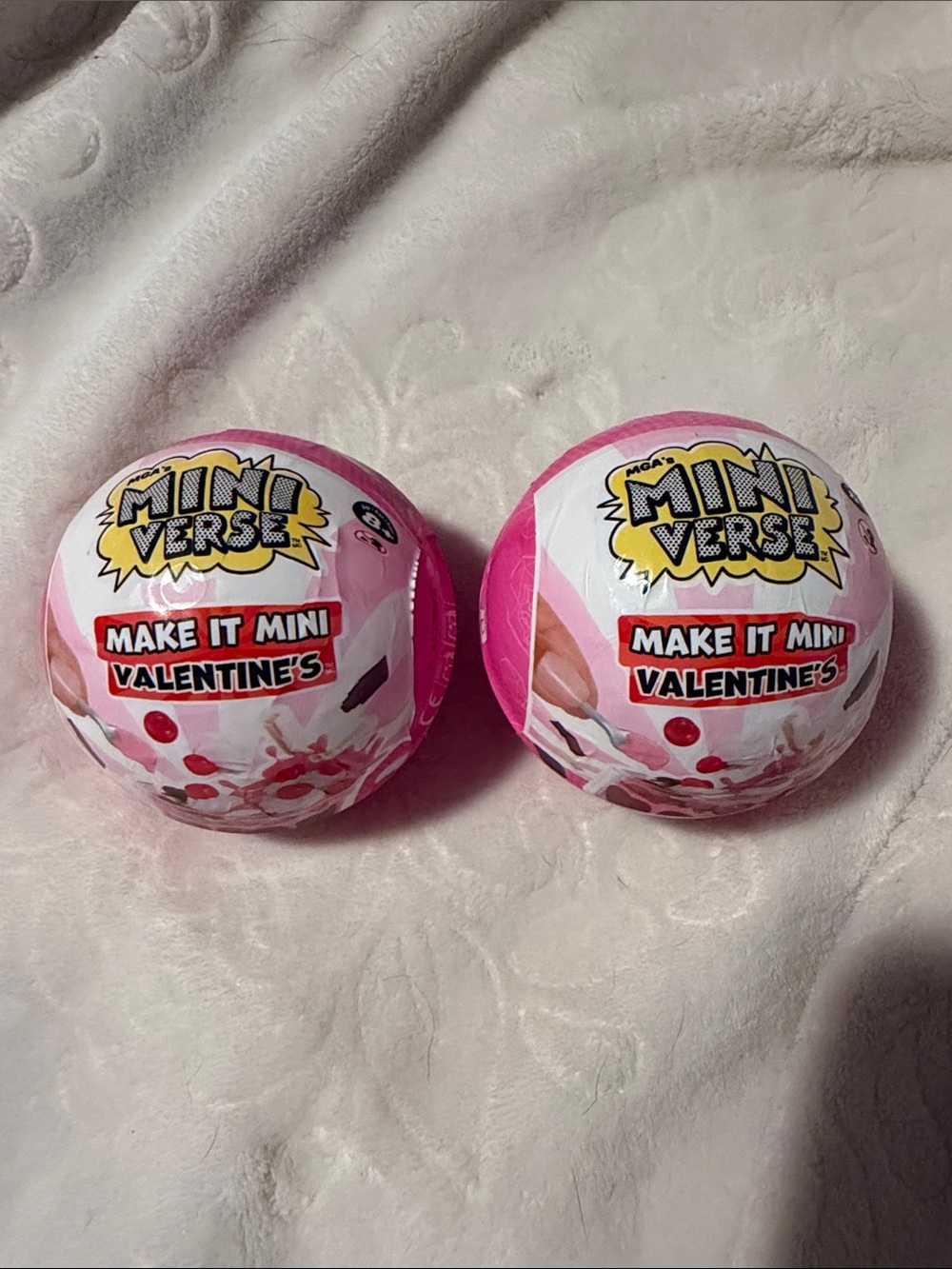 Mini Verse Make It Mini Valentines Set of 2 unopened NWT